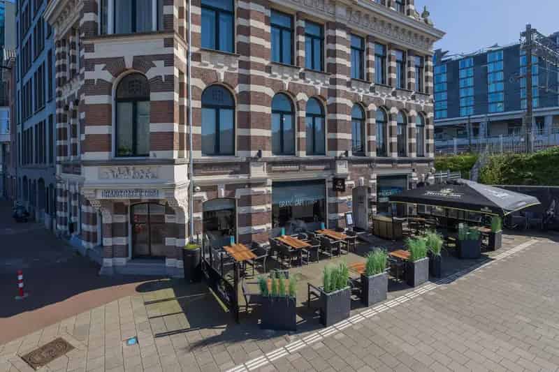 Horecaruimte Amsterdam Centraal Station te Huur