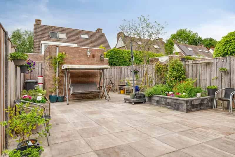 Ruime 6-kamer Hoekwoning Bergschenhoek