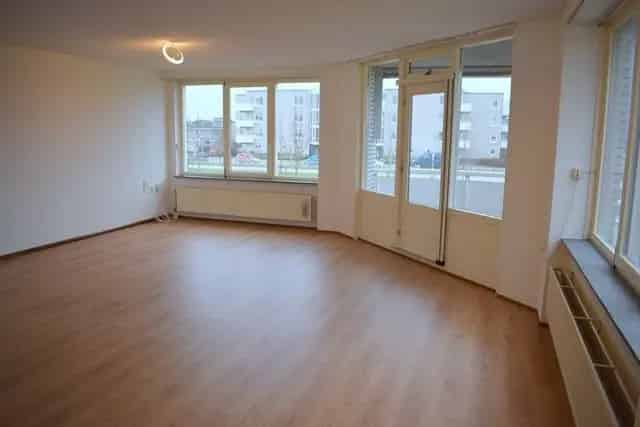3 Kamer Appartement Hoofddorp 82m2 te Huur