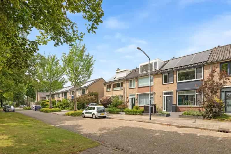 Ruime Tussenwoning 4 Slaapkamers Oosterhout
