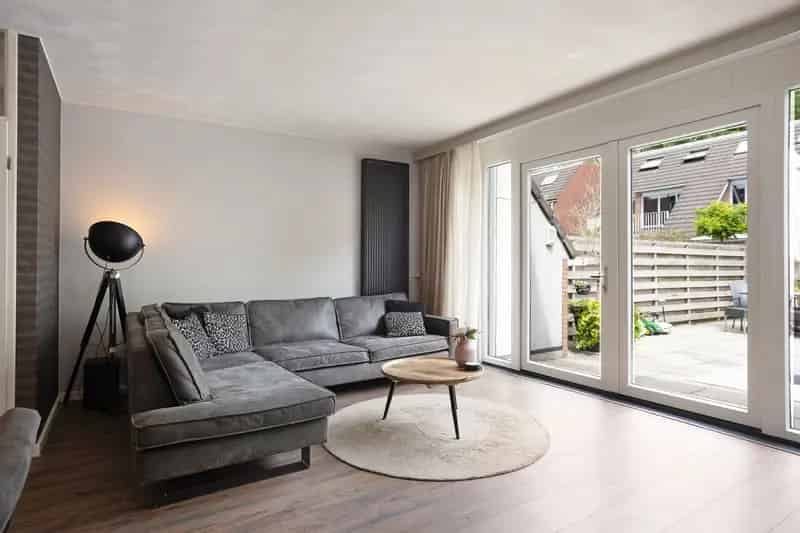Moderne Hoekwoning te Koop Zwaag 13 Zonnepanelen
