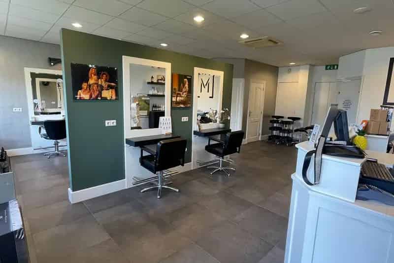 Kapsalon te huur Odiliapeel 75m2 inclusief inboedel