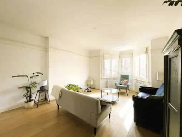 Amsterdam Stadionbuurt: 3 Slaapkamers Dubbele Bovenwoning
