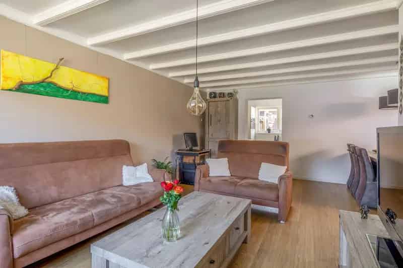 Te Koop: Ruime Tweekapper Schijndel 5 slaapkamers 2 badkamers