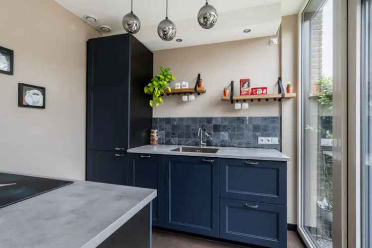 Huis te koop Maassluis 4 slaapkamers moderne keuken zonnepanelen