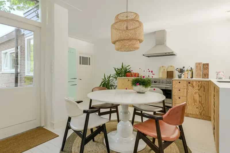 Jaren 30 woning Breda Zuid  Uitgebouwde hoekwoning met diepe tuin