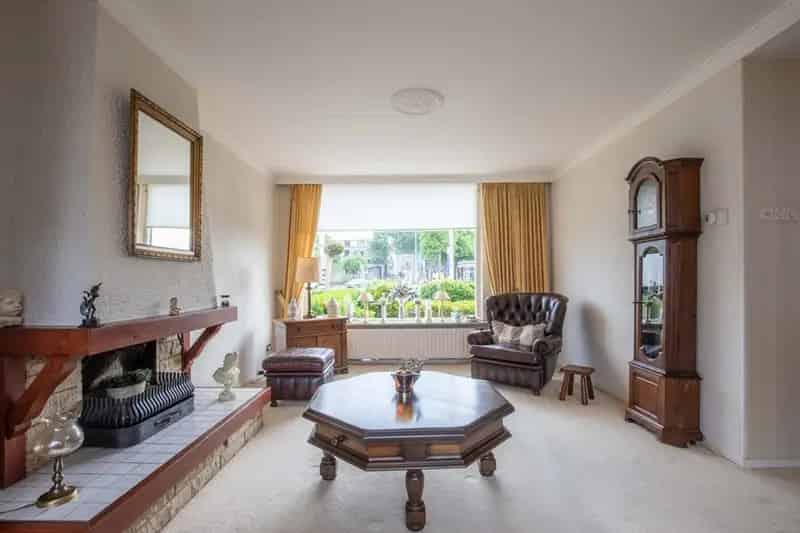 Ruime gezinswoning met garage en 3 slaapkamers