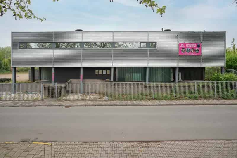 Bedrijfshal Geleen 1000m2 Fitnesscentrum