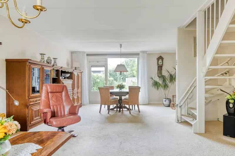 Huis te koop Almere Haven 4 slaapkamers grote tuin
