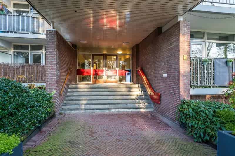 Ruim 4-kamer appartement Den Dolder 95m2