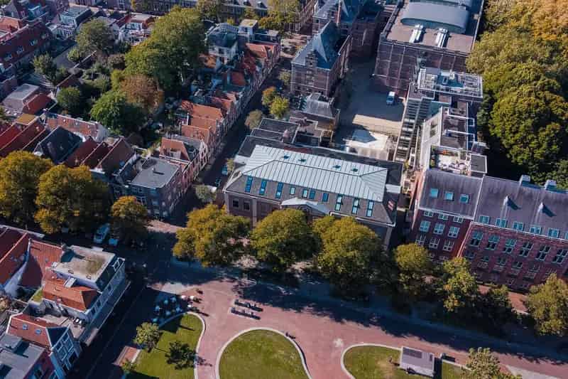 Rijksmonument Leiden: Luxe Maisonnette 2 slaapkamers 2 badkamers