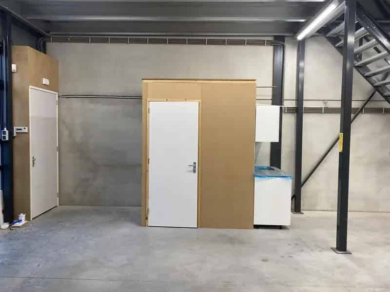 Bedrijfsunit te huur Deurne 185m² 2 parkeerplaatsen