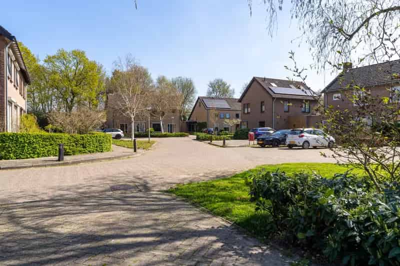 Tweekapper Waspik 3 slaapkamers 2 badkamers garage tuin