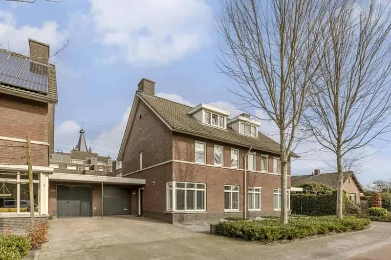 Ruime 4 Slaapkamers Tweekapper Chaam - Garage - Energielabel A