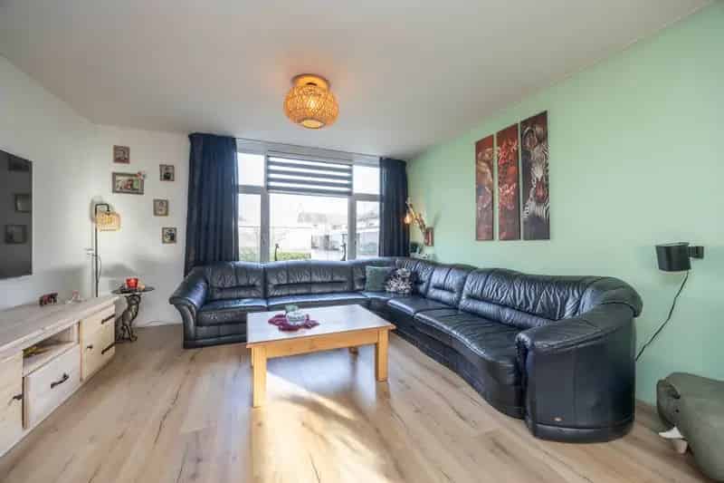 Ruime Tweekapper Alphen 3 slaapkamers Moderne Badkamer Zonnige Tuin