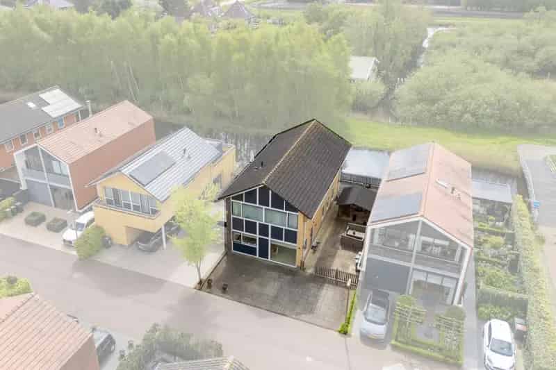 Huis te koop Suezweg 35 Purmerend Ruime Vrijstaande Woning Aan Het Water