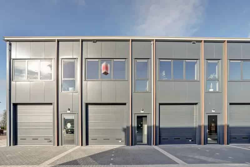 Bedrijfshal Alphen aan den Rijn te koop 90m2