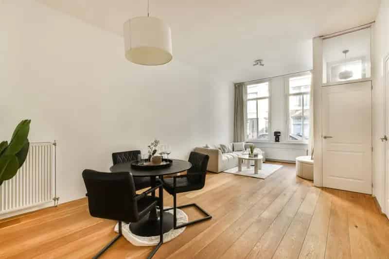 Appartement te koop De Pijp 53m2 tuin