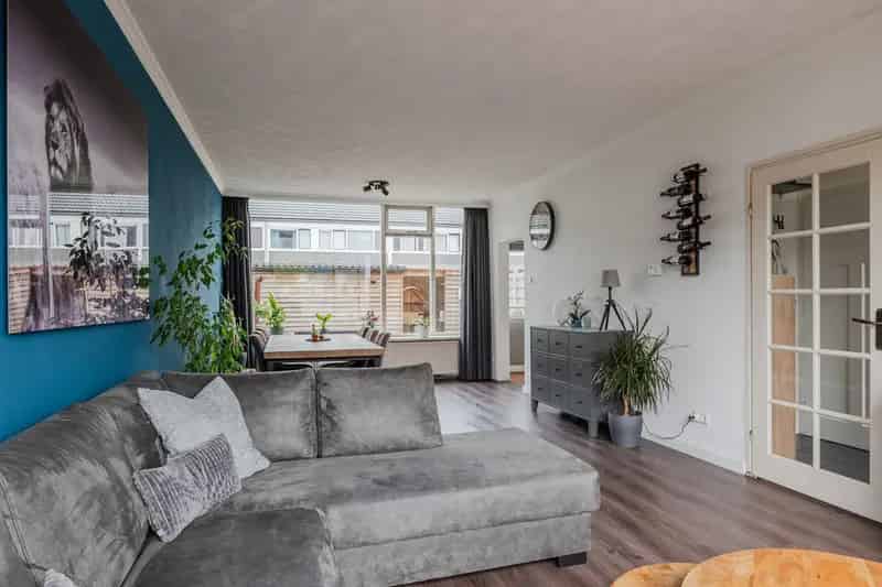 Ruime Instapklare woning 4 slaapkamers moderne keuken badkamer Vroomshoop