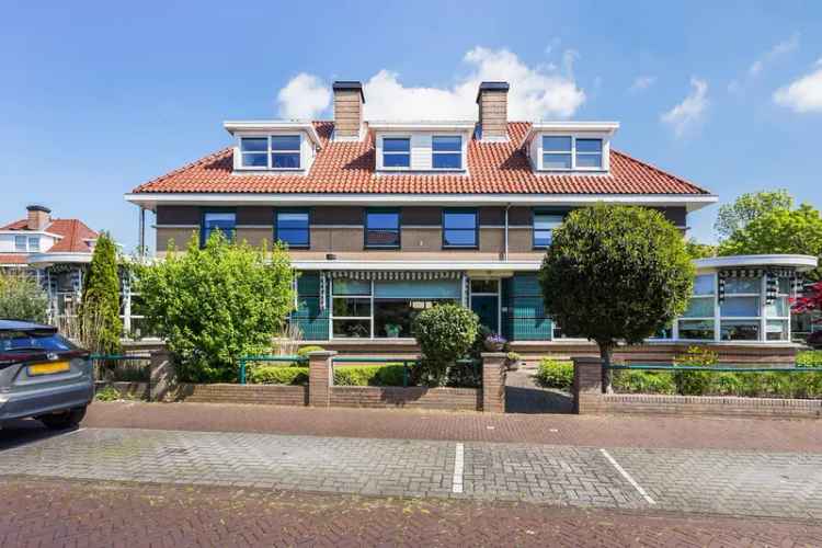 Jaren 30 Tussenwoning Parkbuurt Oosteinde 4 slaapkamers