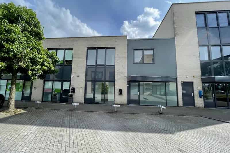 Kantoorruimte Breda 180m2 te huur nabij A16 A27