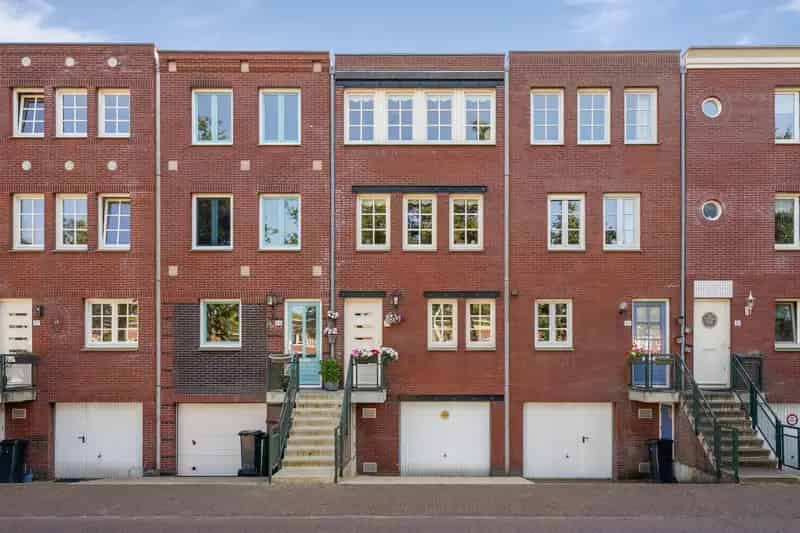Huis te koop: Dom H. van der Laanstraat 29 1064 DC Amsterdam | Funda