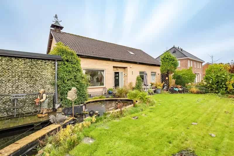 Exclusieve Spa te Maarssen: Bedrijfs-/Woning met Zwembad en Meerdere Suites