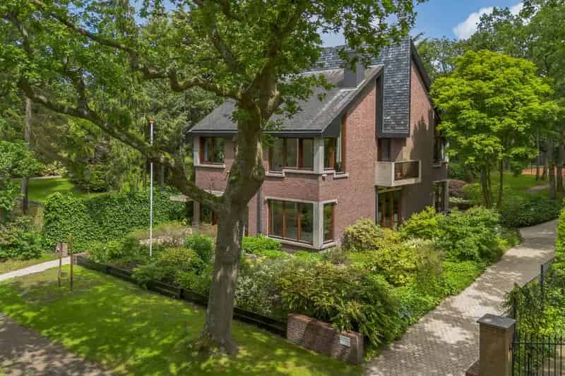Luxe Villa Wassenaar 380m		2  Grote Tuin Tennisbaan Guesthouse