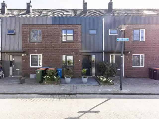 4 Slaapkamers, Instapklaar, Zonnige Tuin, Zonnepanelen Hoorn
