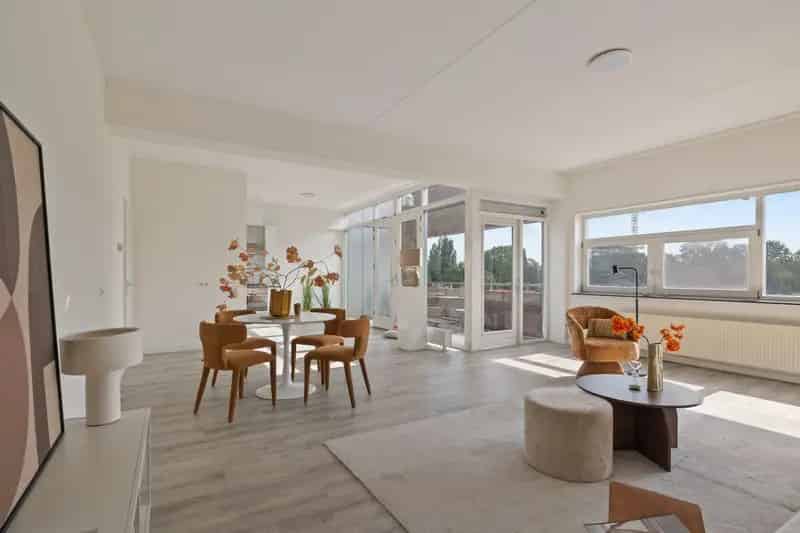 Amstelveen Stadshart: Ruim 3-kamerappartement 118m²