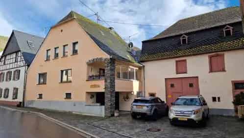 Ruime Vakantiewoning met Schuur te Koop in Neumagen Dhron