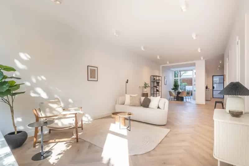 Appartement Amsterdam Zuid Schinkelbuurt 75m2 gerenoveerd