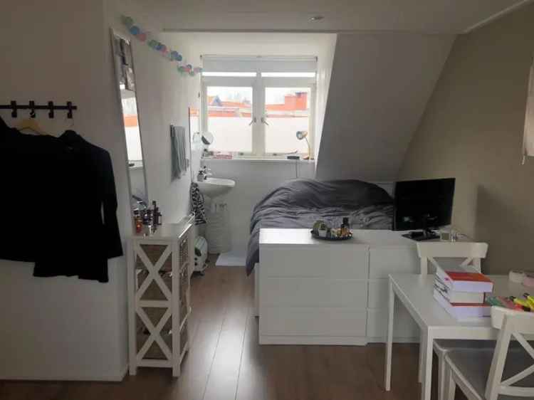 Mooi ruime kamer, perfecte ligging