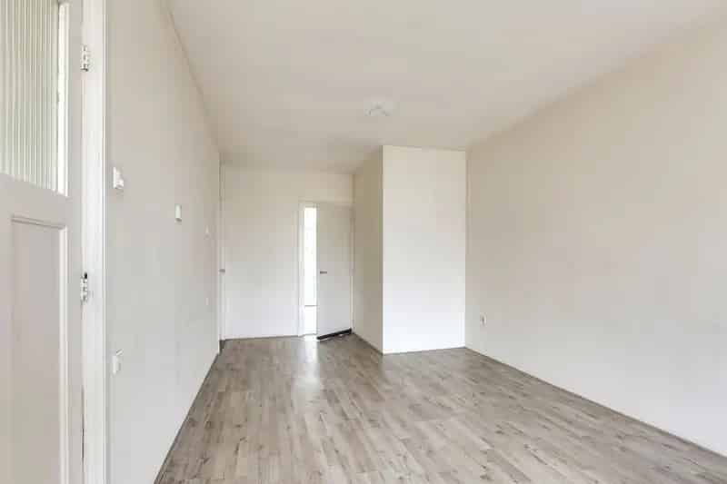 Appartement Rotterdam Tarwewijk  Twee Badkamers Balkon