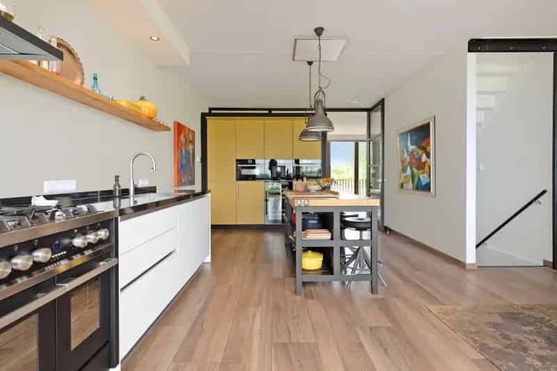 Huis te koop Amersfoort De Laak: Ruime woning aan het water