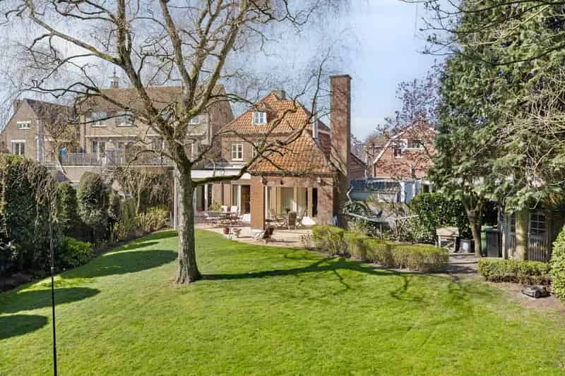 Huis te koop Made Centrum: Ruime woning met garage en diepe tuin