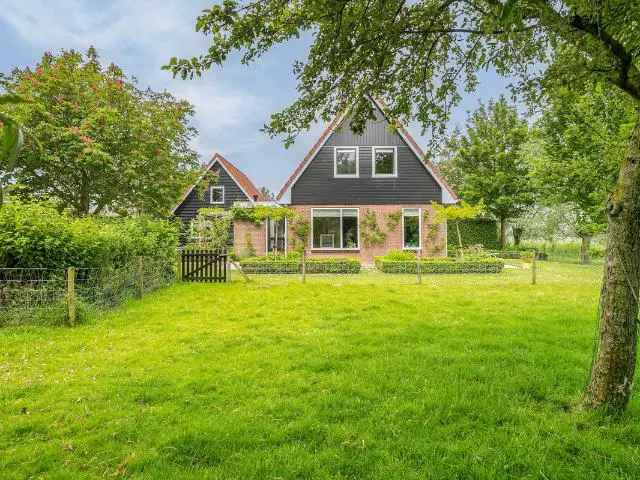 Landelijk gelegen woning te Oude Tonge 6 slaapkamers 13ha