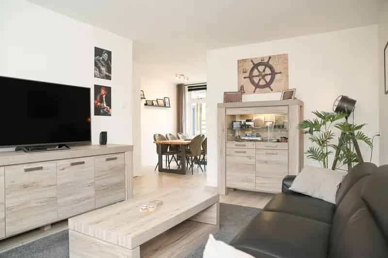Te koop: Ruime Tweekapper met Garage en Tuin in Brakel