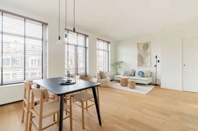 Lichtrijk bovenhuis Watergraafsmeer 84m2 Dakterras 34m2 Energielabel A