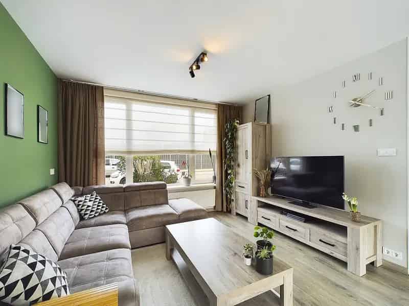 Ruime Instapklare Tussenwoning Hoek 4 Slaapkamers Zuidtuin
