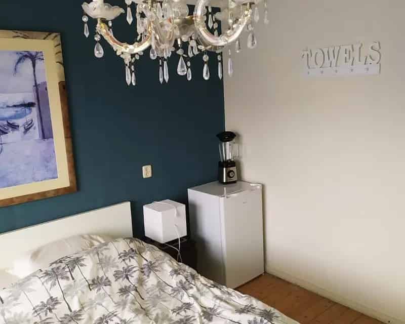 TE HUUR MOOIE KAMER IN EEN RUSTIGE WIJK
