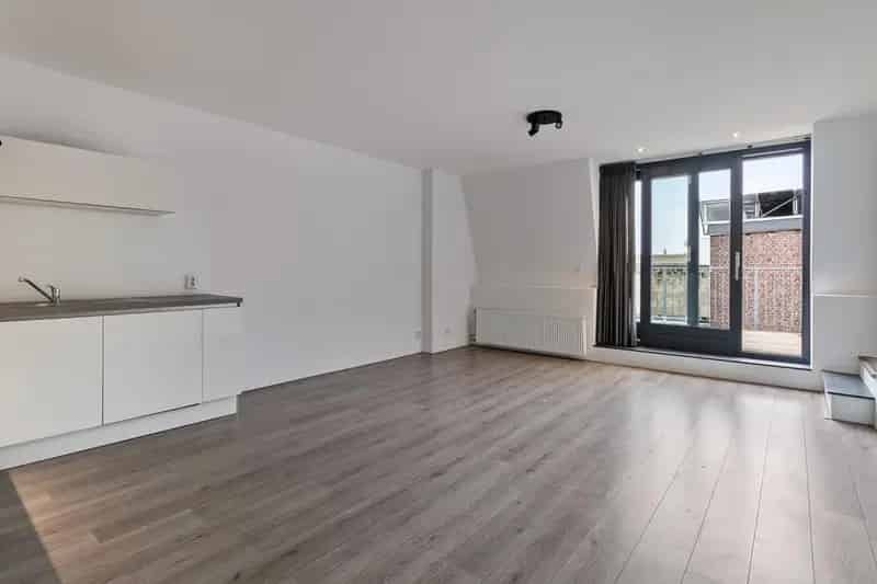 Gerenoveerde Bovenwoning Venlo Dakterras 2 Slaapkamers Luxe Keuken