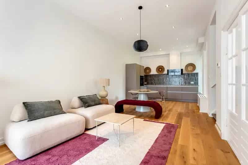 Huis te koop Den Haag: gerenoveerd pakhuis met 3 slaapkamers en uitbreidingsmogelijkheid