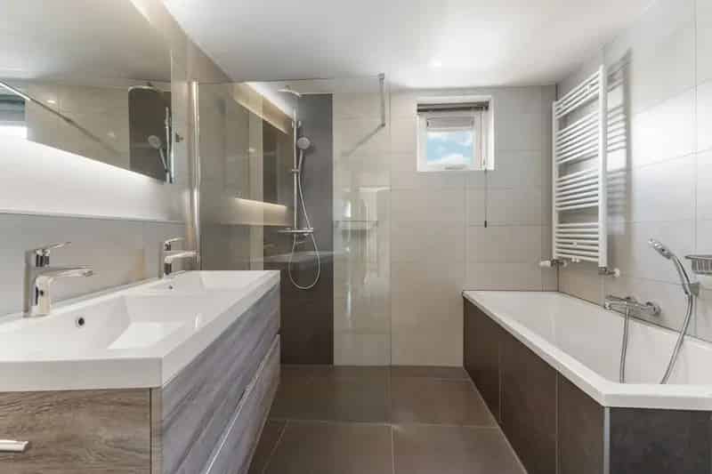 Tweekapper Almere Tussen de Vaarten 4 slaapkamers luxe keuken garage