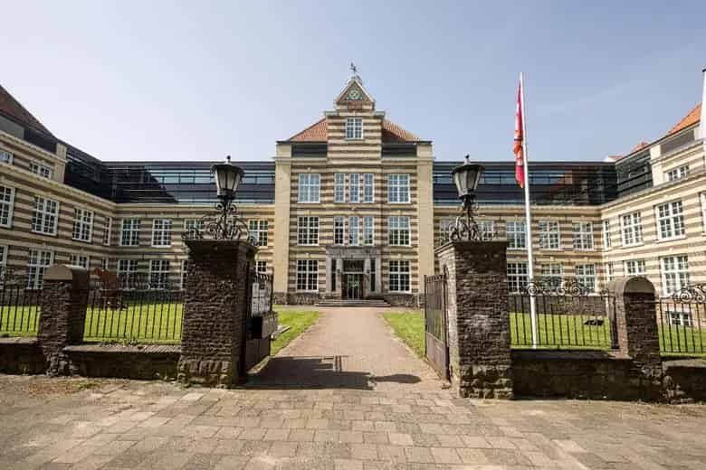 Kantoorruimte Heerlen 2629 m2 te huur