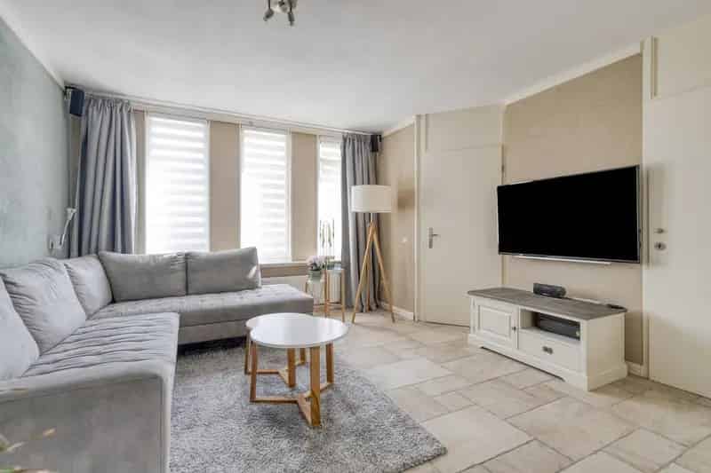 Instapklare Tussenwoning Tolberg 3 slaapkamers Moderne Keuken Badkamer 9 Zonnepanelen
