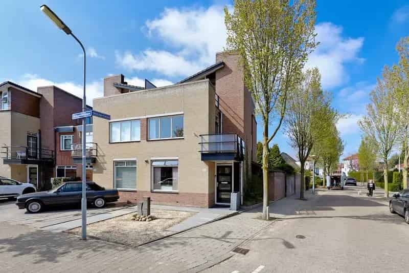 2-onder-1-kapwoning Maaspoort 128m² 3 slaapkamers tuin veranda