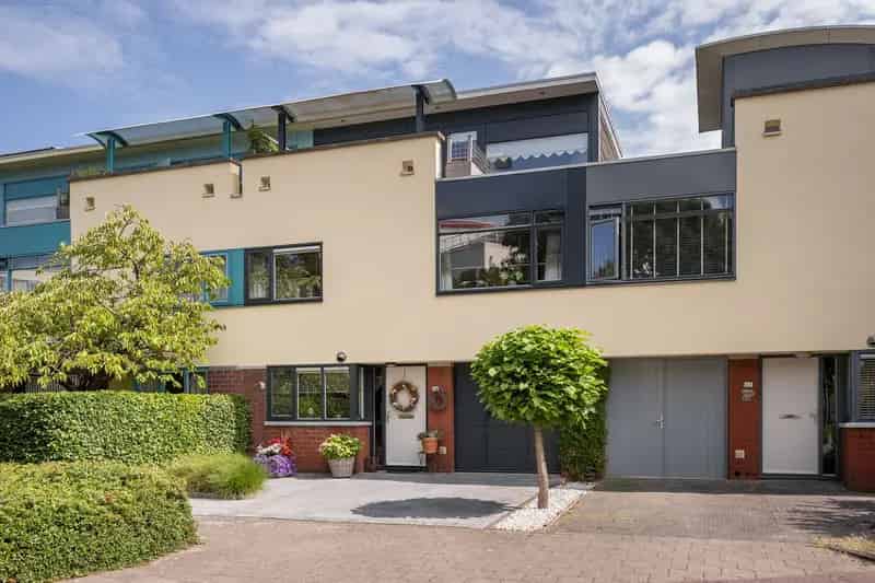 Ruime Tussenwoning 4 slaapkamers Naaldwijk