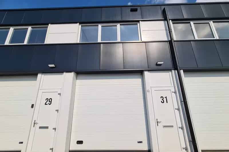 Bedrijfshal te huur Zwaag 2x 40m² Turn-key