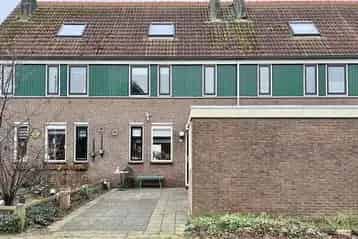5 Kamer Rijtjeswoning te Huur in Jisp